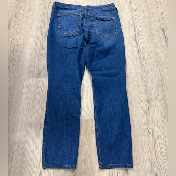 Universal Thread Mid Rise Skinny Jeans - Picture 4 of 4